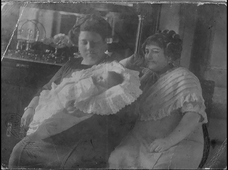 Grandma, Ilona & Clara